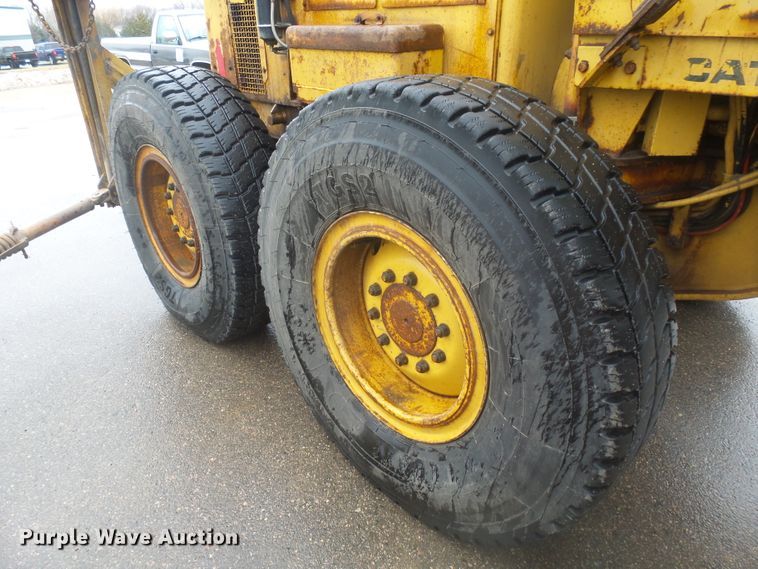 image for item EF9617 1985 Caterpillar 140G motor grader