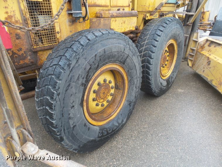 image for item EF9617 1985 Caterpillar 140G motor grader