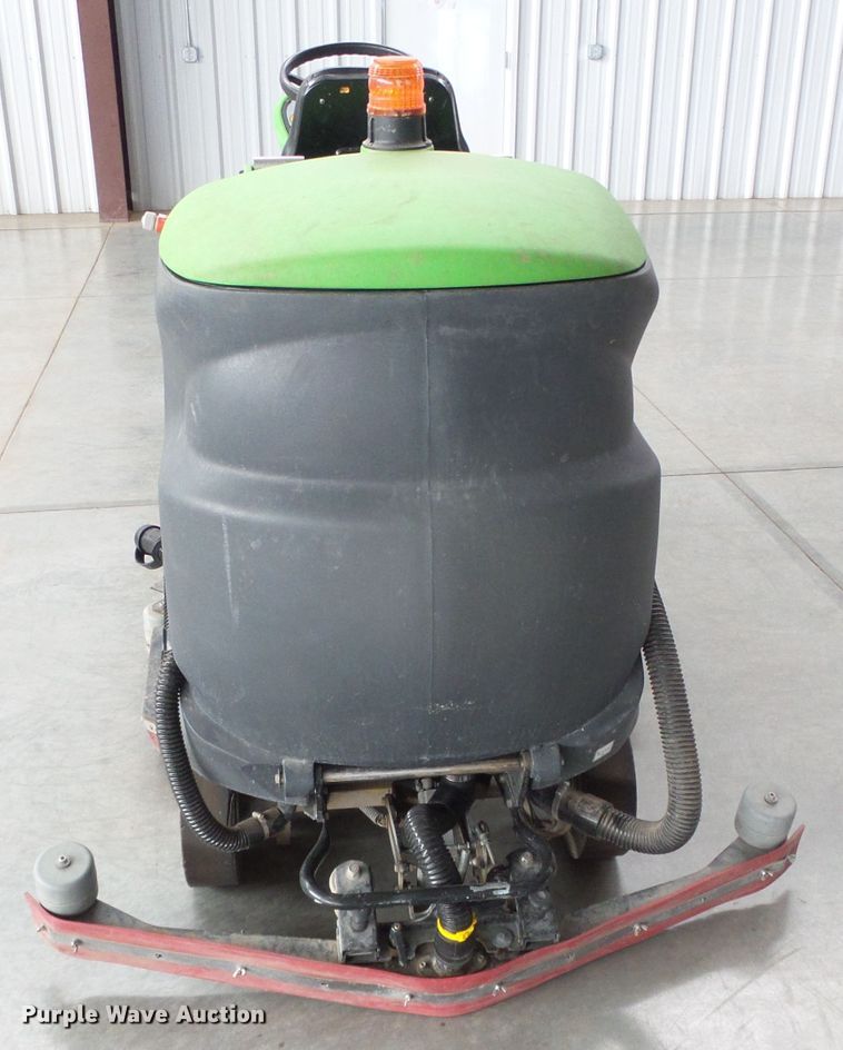 image for item EL9112 IPC Gansow CT230 floor scrubber