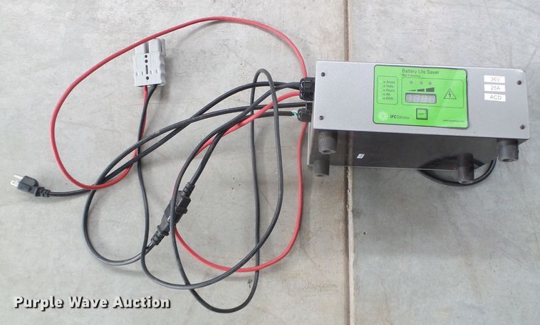 image for item EL9112 IPC Gansow CT230 floor scrubber