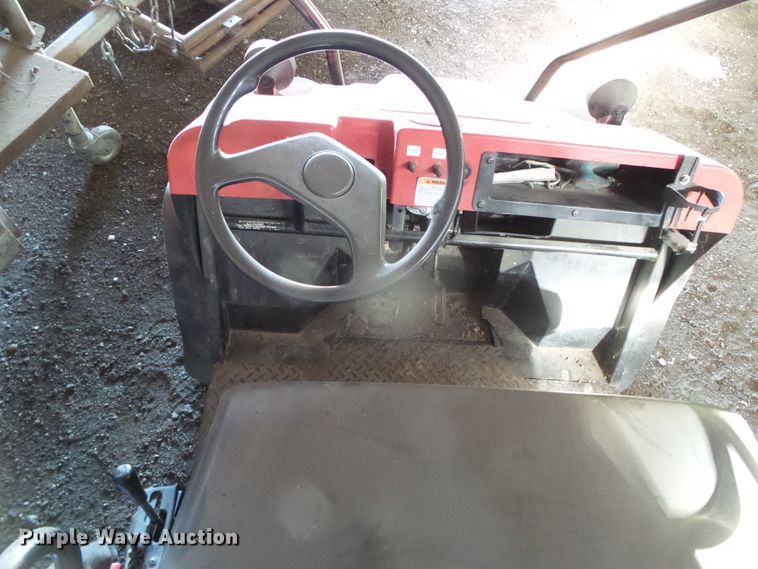 image for item EL9113 1996 Kawasaki Mule 550 utility vehicle