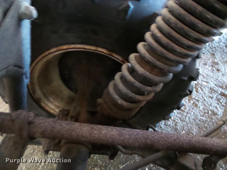 image for item EL9113 1996 Kawasaki Mule 550 utility vehicle