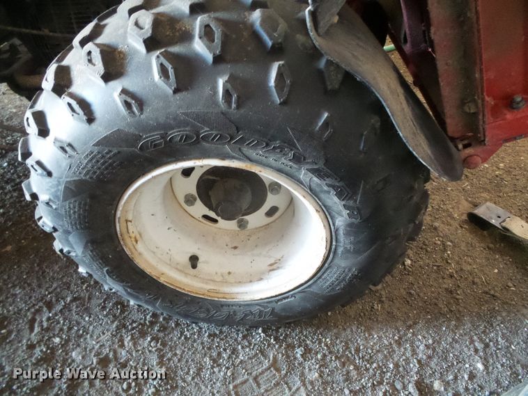 image for item EL9113 1996 Kawasaki Mule 550 utility vehicle