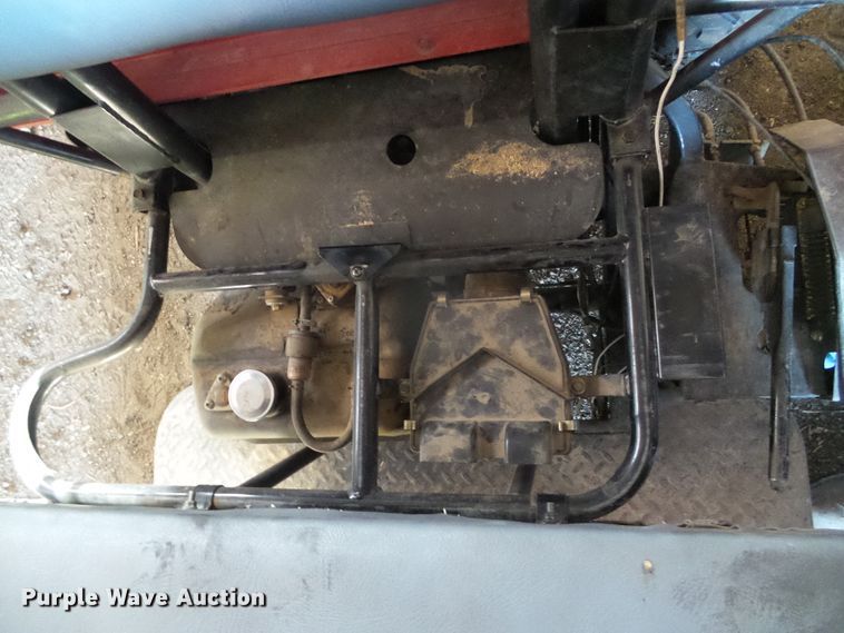 image for item EL9113 1996 Kawasaki Mule 550 utility vehicle