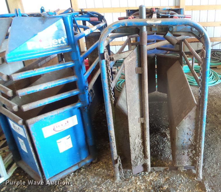 image for item EL9114 Priefert manual calf roping chute