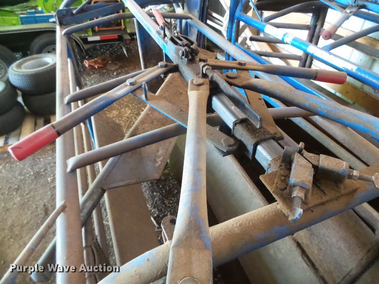 image for item EL9114 Priefert manual calf roping chute