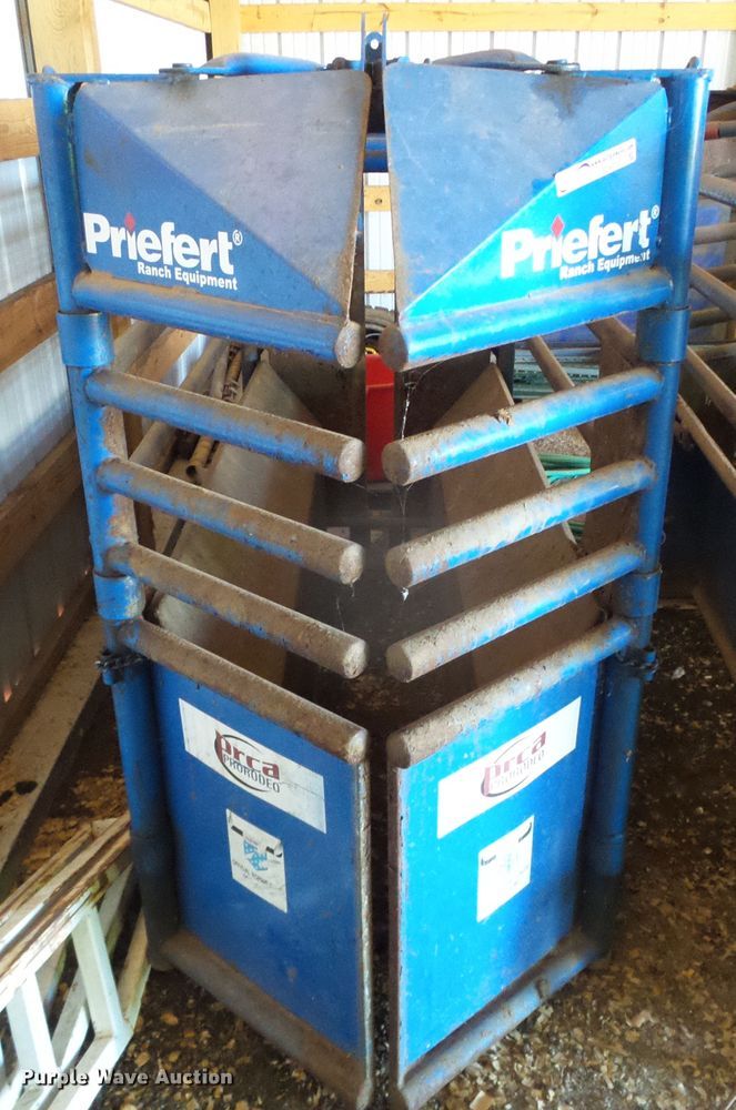 image for item EL9115 Priefert manual calf roping chute