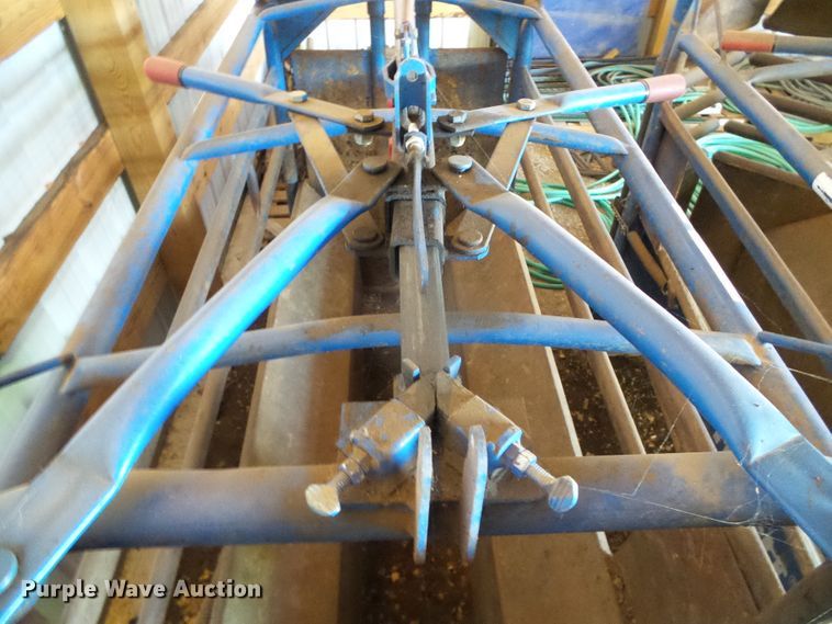 image for item EL9115 Priefert manual calf roping chute