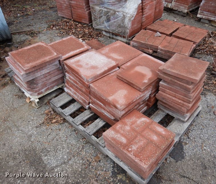 image for item ER9996 Approximately 500 paver bricks