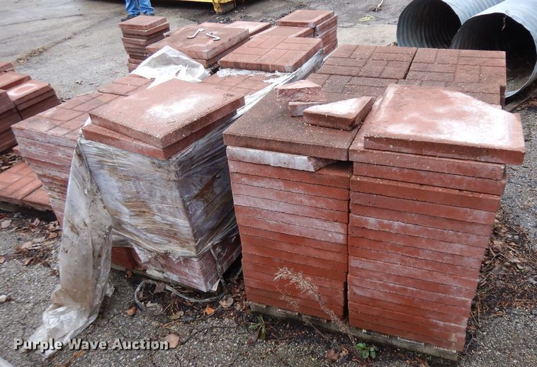 image for item ER9996 Approximately 500 paver bricks