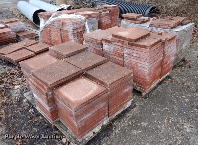 image for item ER9996 Approximately 500 paver bricks
