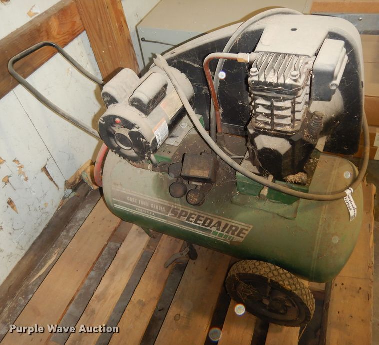 image for item FD9958 Speedaire air compressor