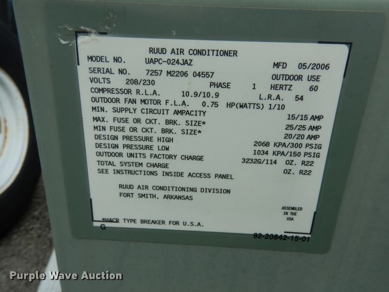 image for item FD9986 2006 Ruud VAPC-024JAZ roof top AC unit