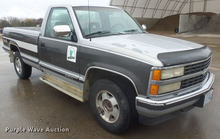 image for item FR9517 1993 Chevrolet K1500  pickup truck