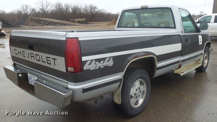 image for item FR9517 1993 Chevrolet K1500  pickup truck