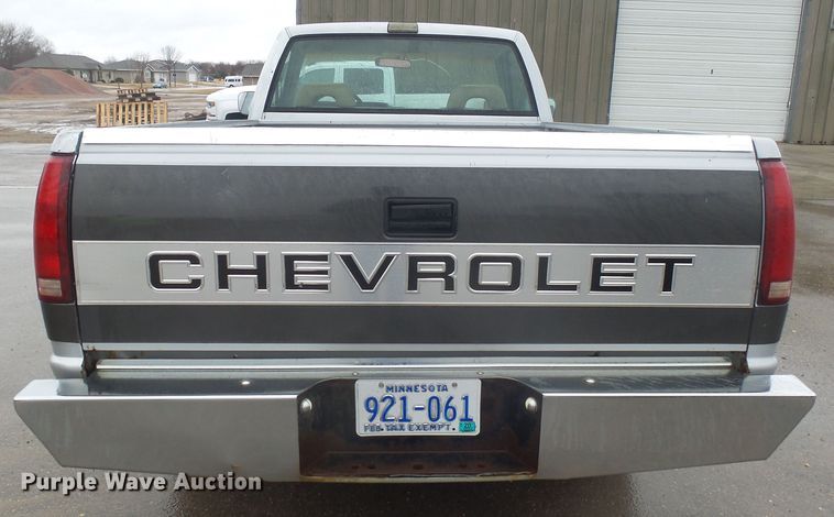 image for item FR9517 1993 Chevrolet K1500  pickup truck