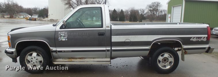 image for item FR9517 1993 Chevrolet K1500  pickup truck