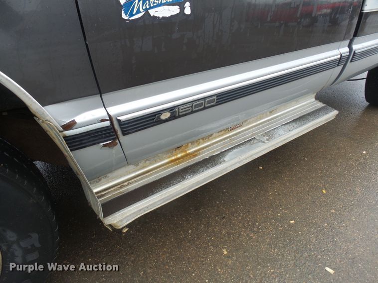 image for item FR9517 1993 Chevrolet K1500  pickup truck