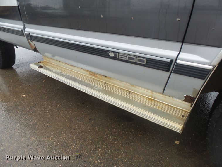 image for item FR9517 1993 Chevrolet K1500  pickup truck