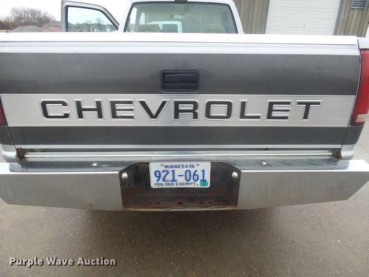 image for item FR9517 1993 Chevrolet K1500  pickup truck