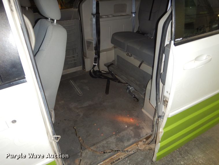image for item FU9128 2010 Dodge Grand Caravan SE  handicap accessible van