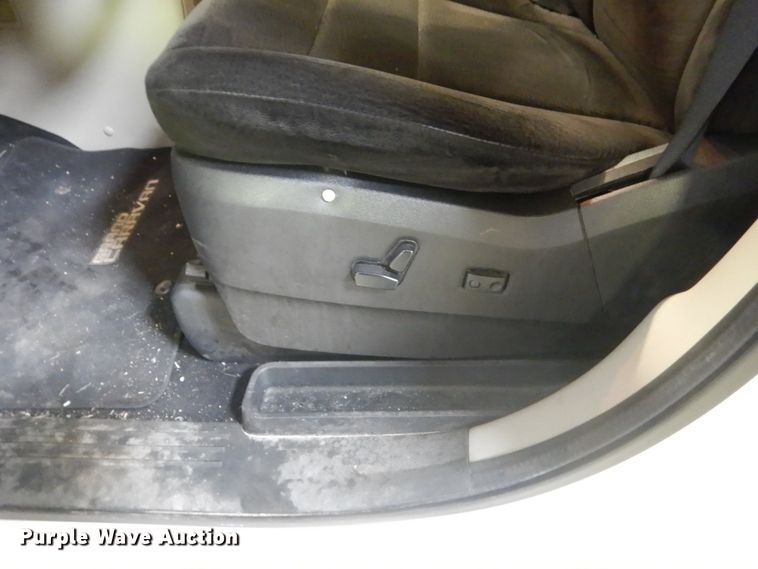 image for item FX9010 2012 Dodge Grand Caravan  van