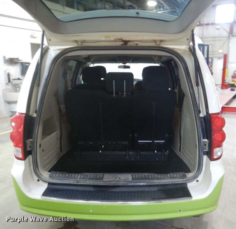 image for item FX9010 2012 Dodge Grand Caravan  van
