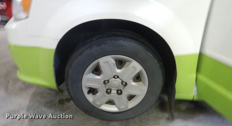 image for item FX9010 2012 Dodge Grand Caravan  van