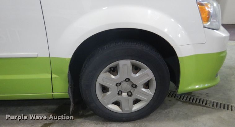 image for item FX9010 2012 Dodge Grand Caravan  van