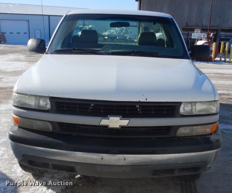 image for item FX9013 2002 Chevrolet Silverado 1500  pickup truck
