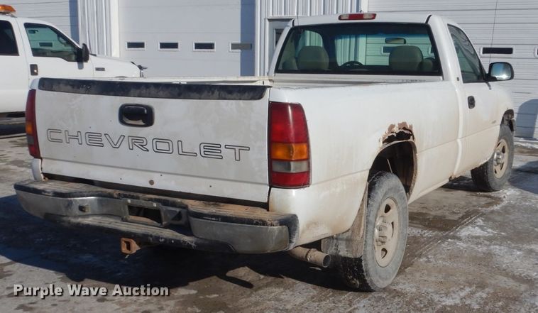 image for item FX9013 2002 Chevrolet Silverado 1500  pickup truck