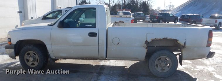 image for item FX9013 2002 Chevrolet Silverado 1500  pickup truck