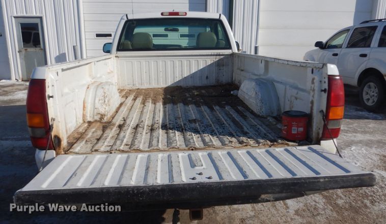 image for item FX9013 2002 Chevrolet Silverado 1500  pickup truck