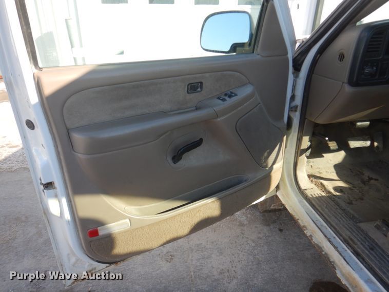 image for item FX9013 2002 Chevrolet Silverado 1500  pickup truck