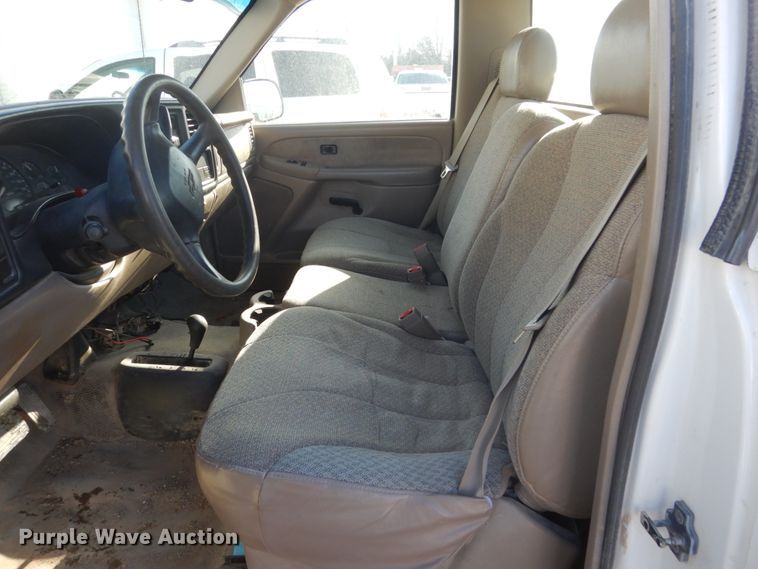 image for item FX9013 2002 Chevrolet Silverado 1500  pickup truck