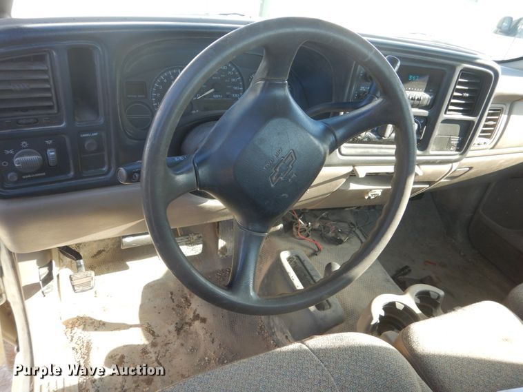 image for item FX9013 2002 Chevrolet Silverado 1500  pickup truck