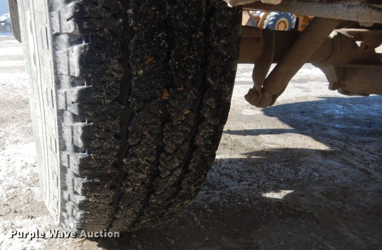 image for item FX9013 2002 Chevrolet Silverado 1500  pickup truck