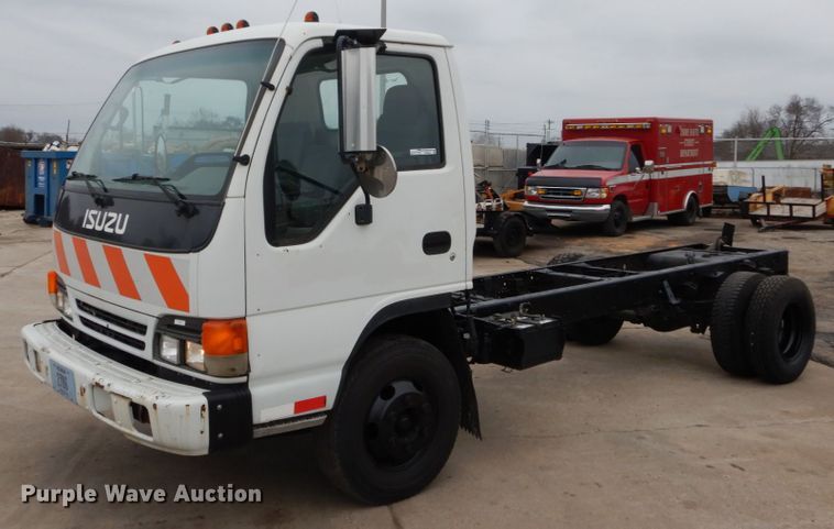 image for item GB9881 2001 Isuzu NPR truck cab and chassis