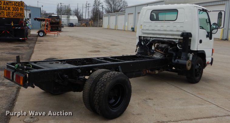 image for item GB9881 2001 Isuzu NPR truck cab and chassis