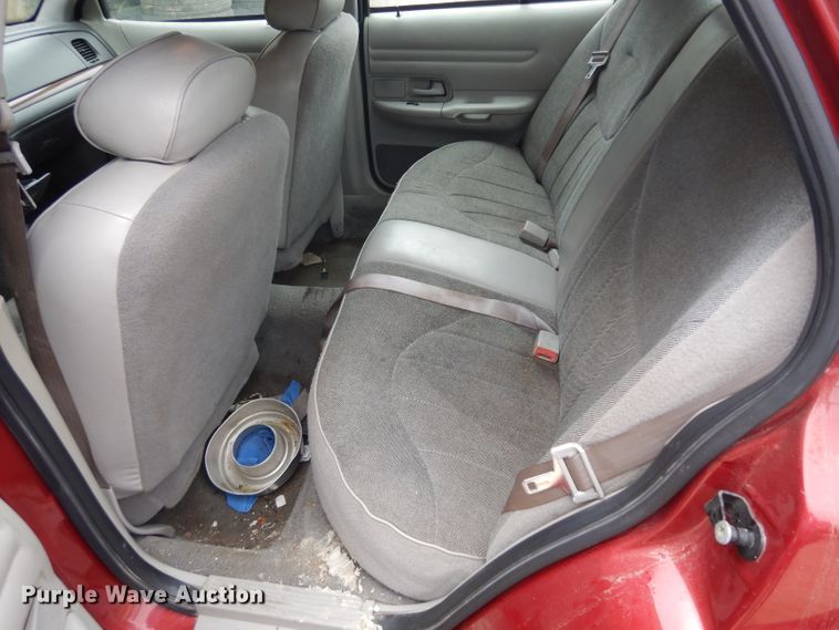 image for item GG9198 2001 Ford Crown Victoria