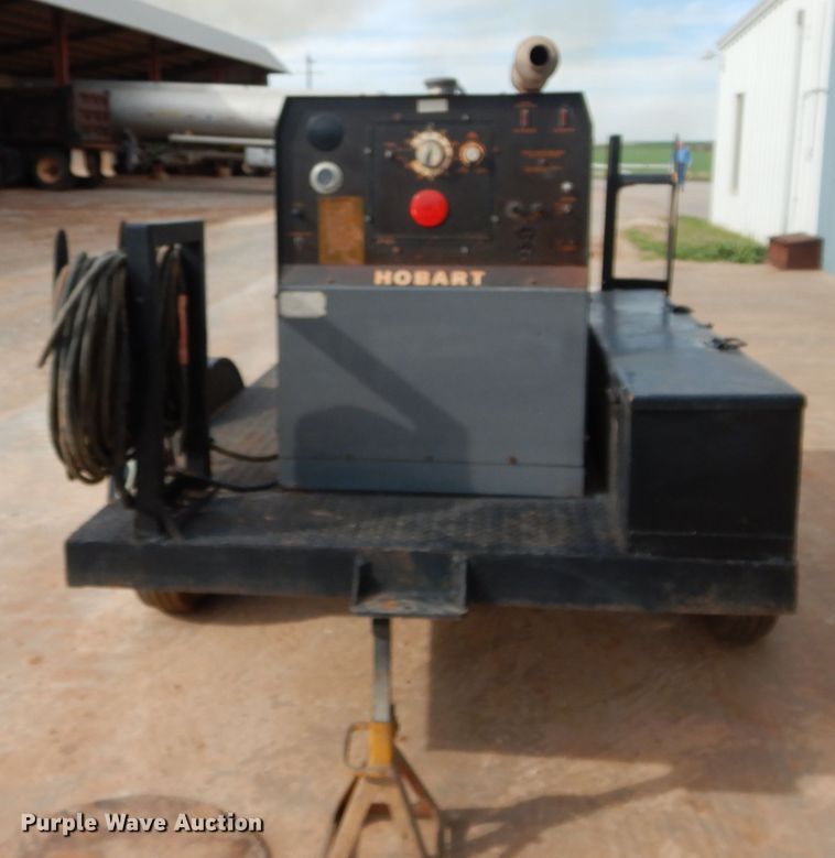 image for item GK9083 Hobart 200G welder