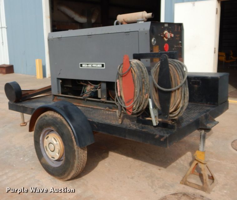 image for item GK9083 Hobart 200G welder