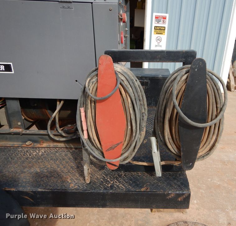 image for item GK9083 Hobart 200G welder