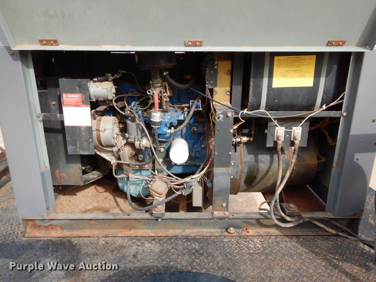 image for item GK9083 Hobart 200G welder