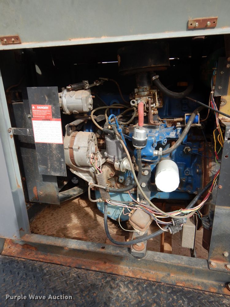 image for item GK9083 Hobart 200G welder