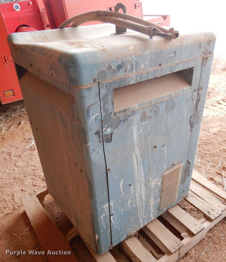 image for item GK9088 Lincoln Idealarc LK-1240 AC/DC arc welder