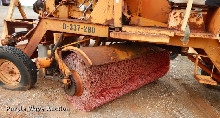 image for item GK9092 Broce broom