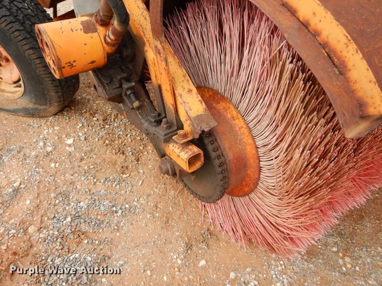 image for item GK9092 Broce broom