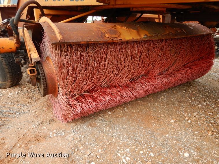 image for item GK9092 Broce broom