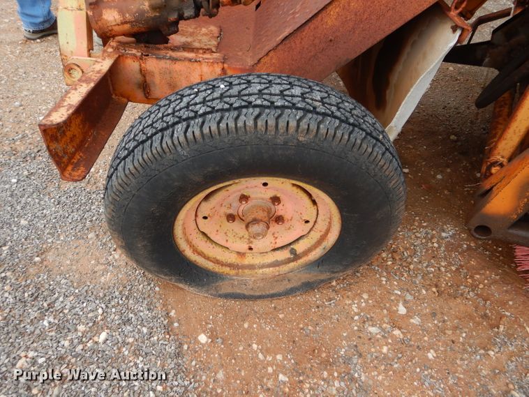 image for item GK9092 Broce broom